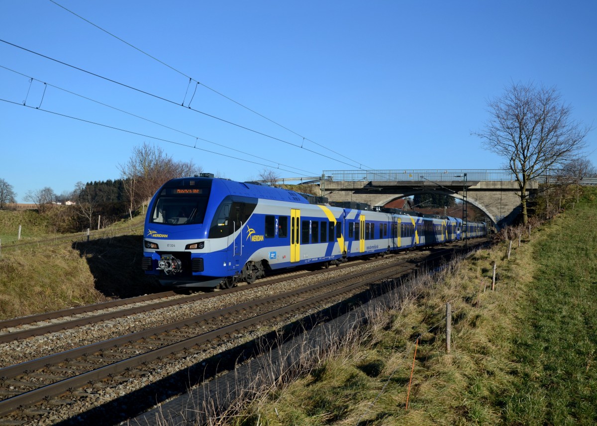 430 024 als M nach Mnchen am 30.12.2013 bei Bergham.