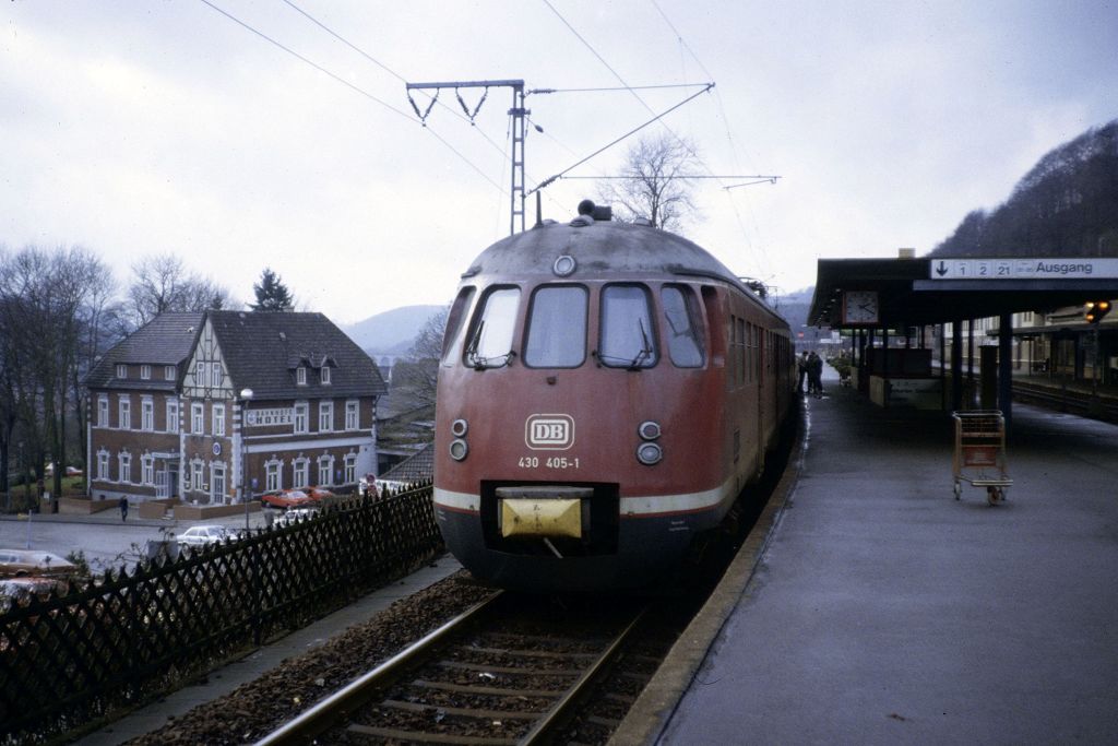 430 405 in Altenbeken im März 1983.