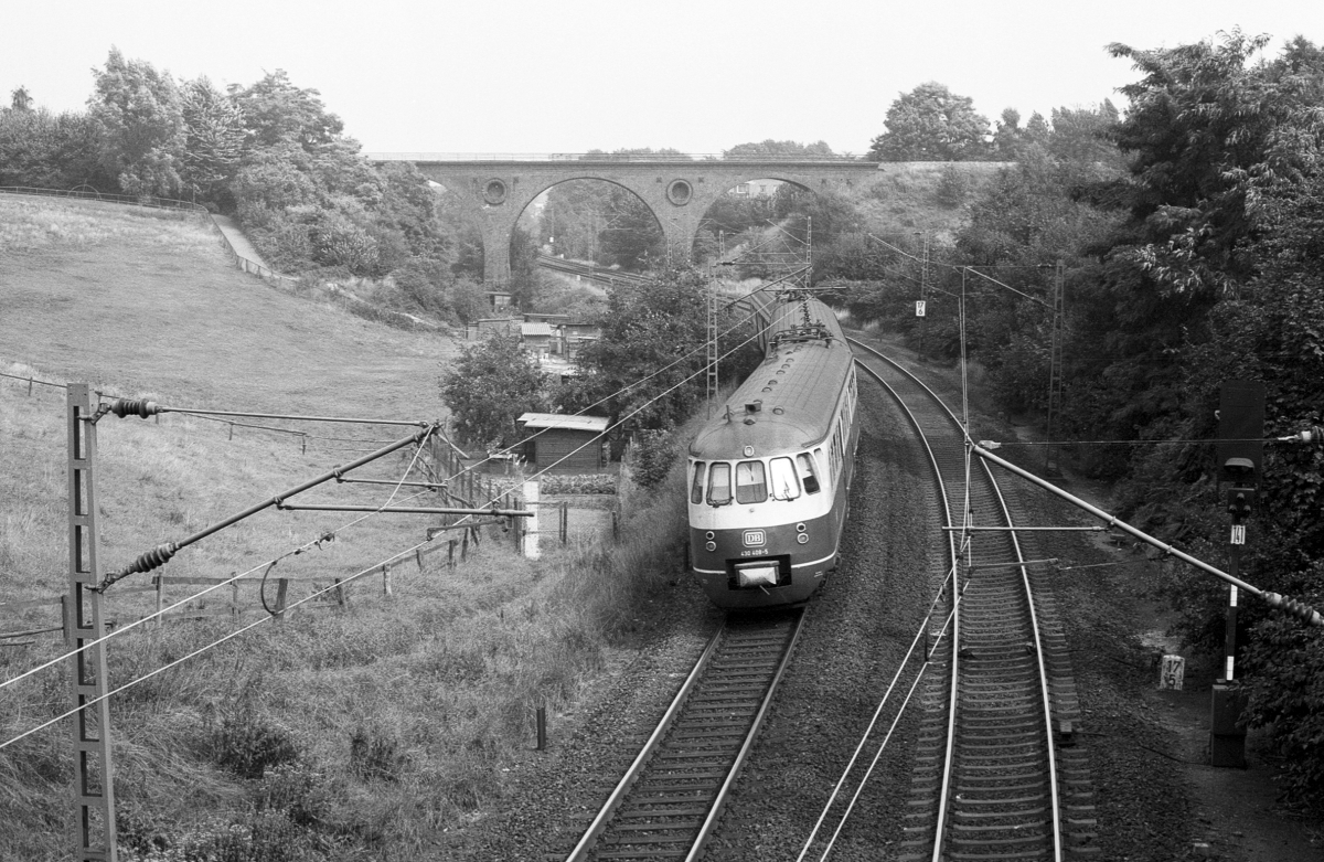 430 408 im August 1983 bei Witten-Annen.
