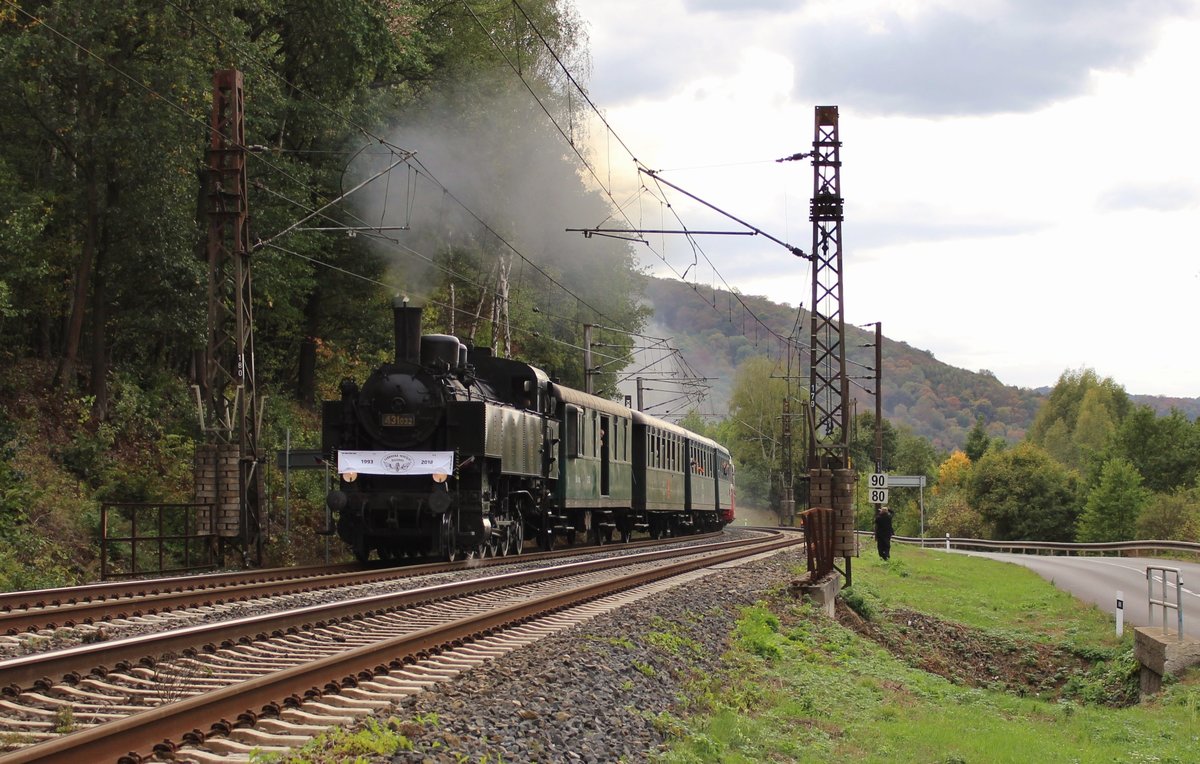 431 032 pendelte am 22.09.18 zwischen Ústí nad Labem-Střekov und Zubrnice. Hier ist der Zug bei Svádov zu sehen.