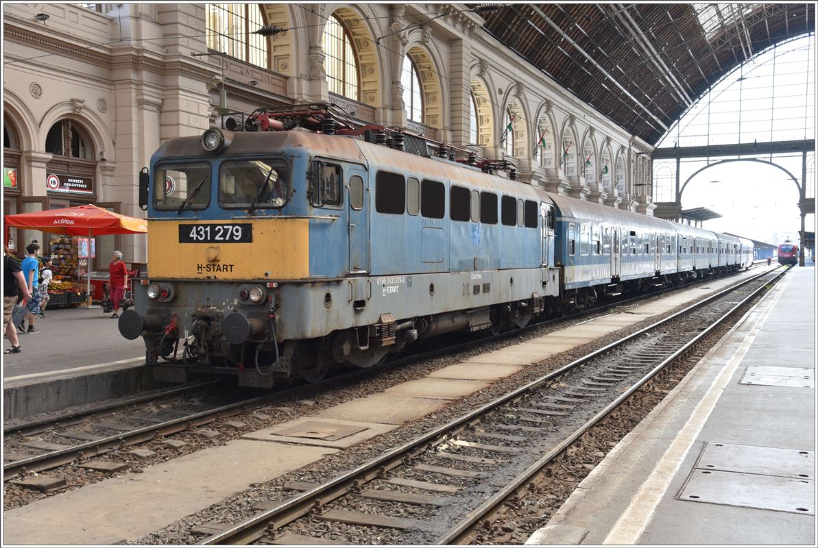 431 279 fährt in Budapest Keleti Palyaudvar ein. (10.06.2017)