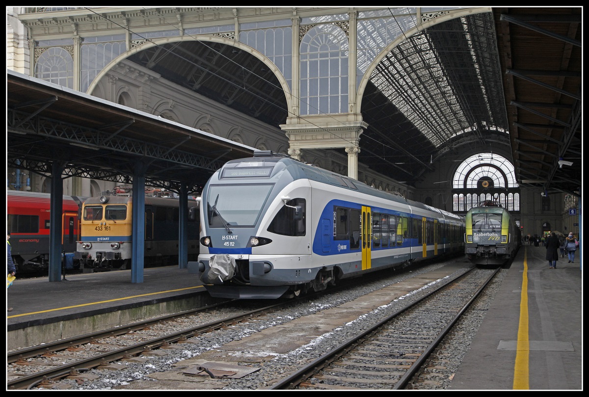 433 161, 415 112 und 470 504 stehen am 5.12.2019 in Budapest Keleti zur Abfahrt bereit.