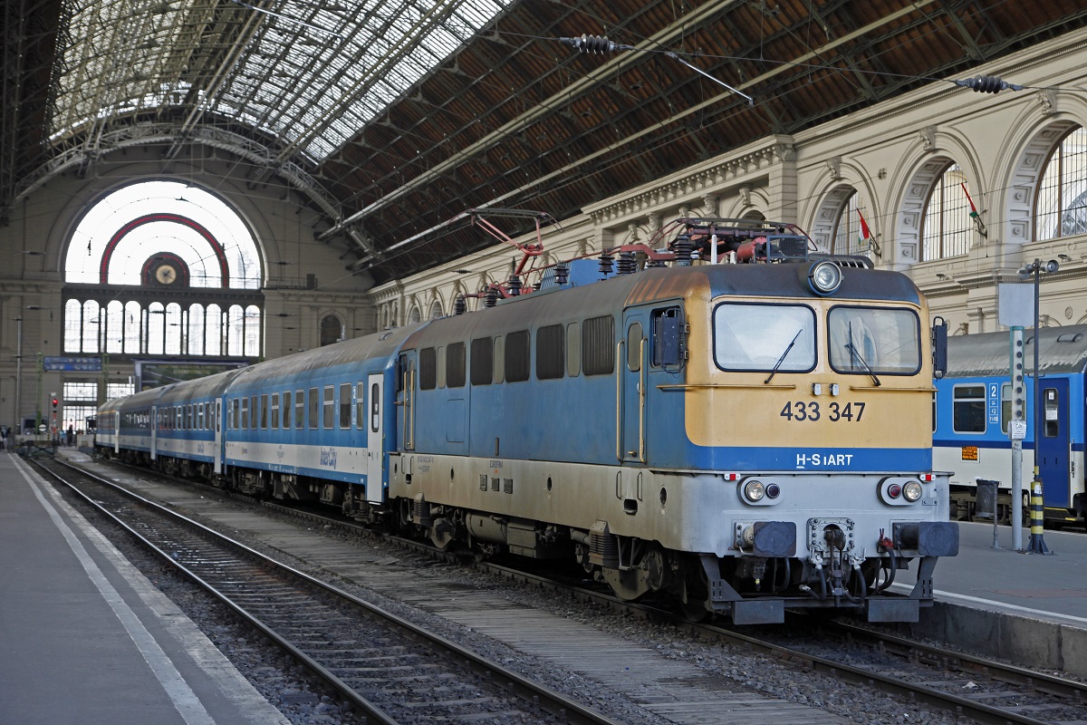433 347 in Budapest Keleti am 21.10.2015.