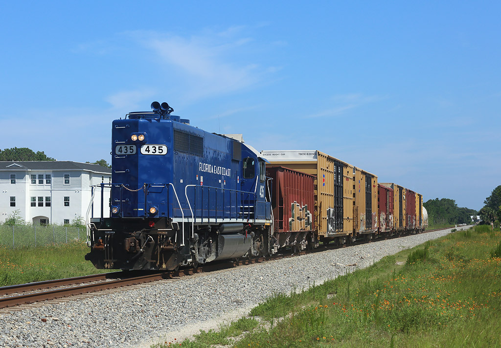 435 returns to Bowden Yard, Jacksonville ater working local industries, 26 June 2018.

The Bowden local is train number 905 and runs weekdays from Jacksonville to Bayard and St Augustine
