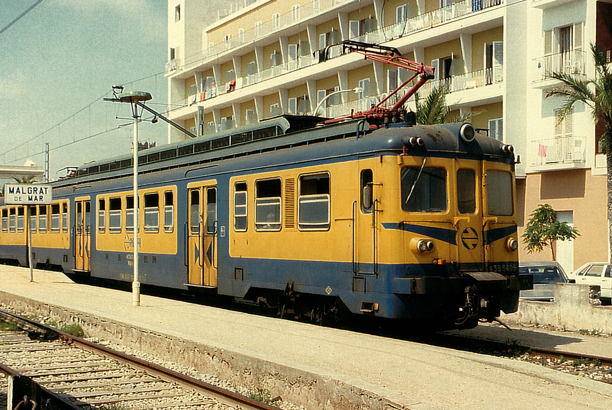 436-540-9 /RENFE / Bahnhof Malgrat / Eingescanntes Dia / 09.08.1985