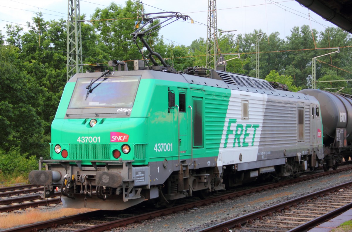 437001 SNCF in Hochstadt/ Marktzeuln am 11.06.2013.   