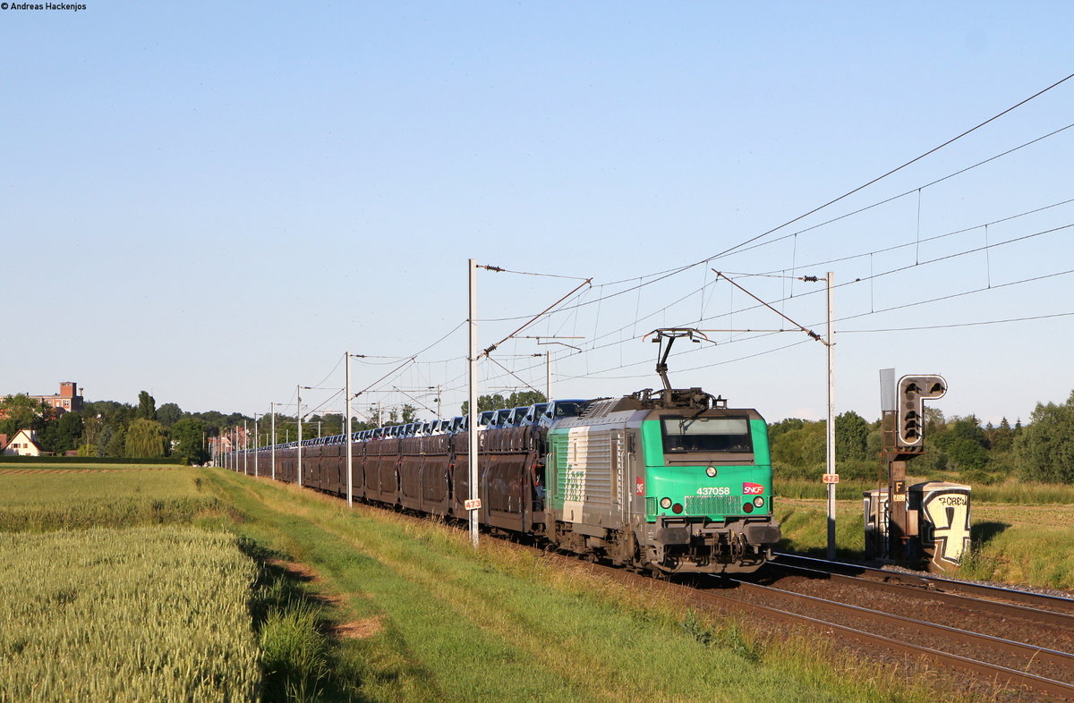 437058 mit dem 49833 (Mulhouse Nord-Zeebrugge) bei Hochfelden 13.6.19