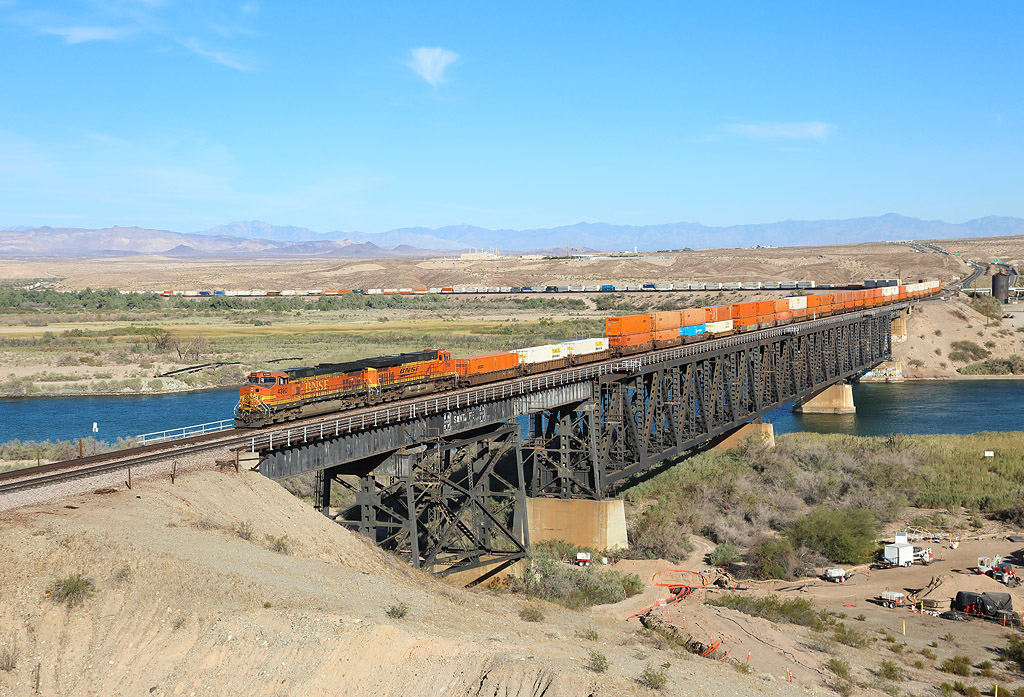 4390 & 7396 cross the Colorado River near Needles,  28 Oct 2019
