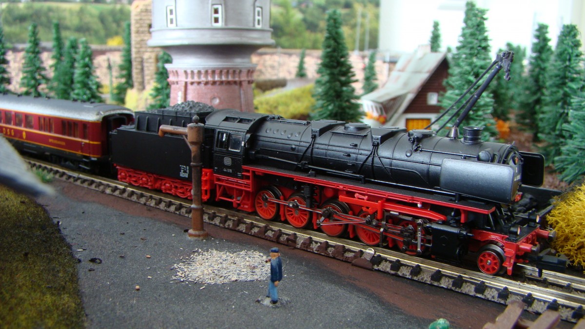 44 618 der DB von Minitrix, Epoche III.