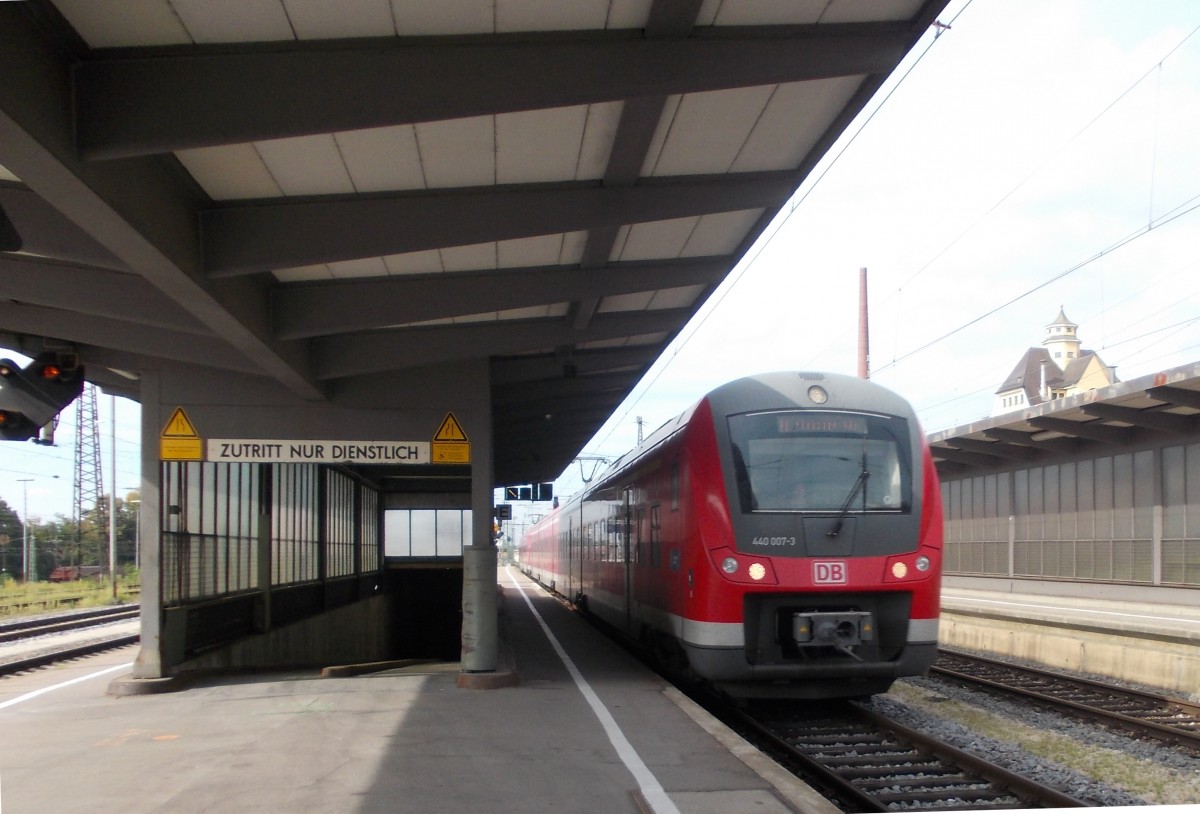 440 007-3 im Augsburger Hauptbahnhof auf Gleis 8, 22.09.2013