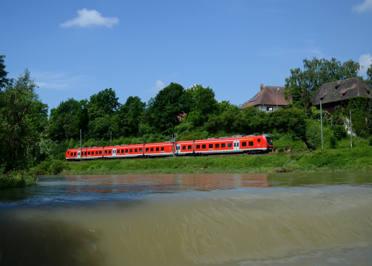 440 012 als RB nach Landshut am 08.06.2013 bei Moosburg.