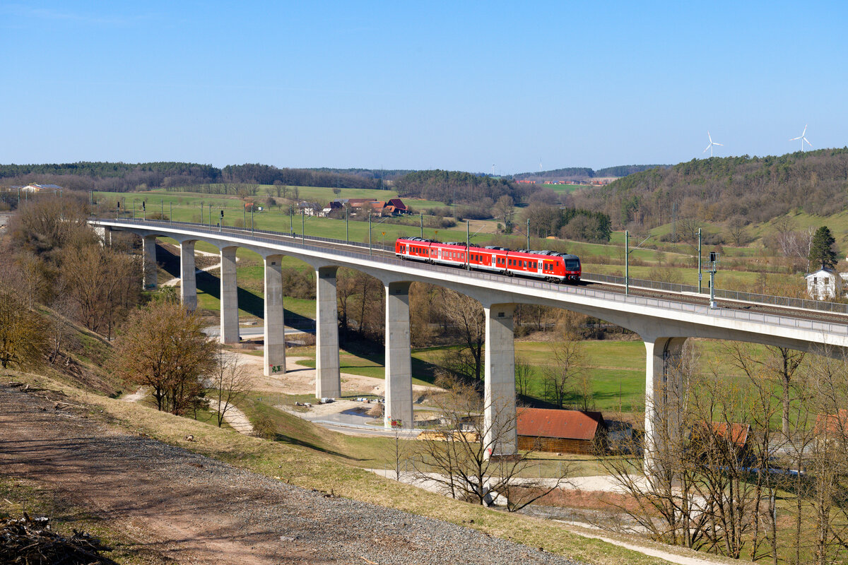 440 012 DB Regio als RE 58219 (Würzburg Hbf - Nürnberg Hbf) bei Emskirchen, 30.03.2021
