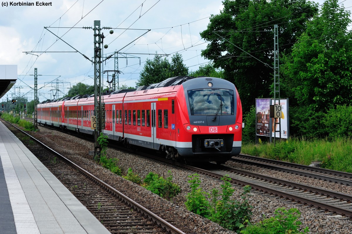 440 037-0 mit RE 57033 und RE 57233 nach München Hbf bei München-Langwied, 04.07.2013