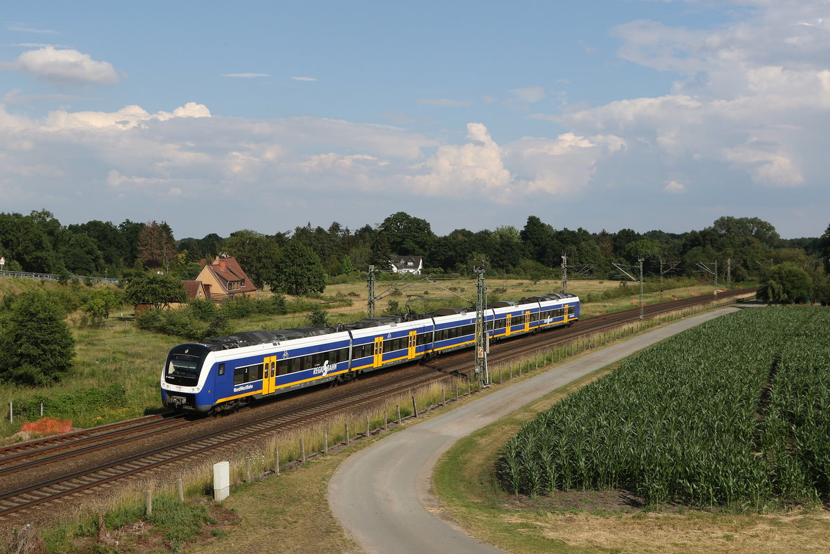 440 214 kurz vor dem Bahnhof von Langwedel am 27. Juni 2020.