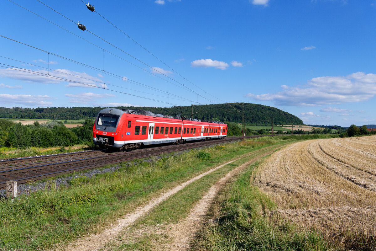 440 304 DB Regio als RB 58126 (Treuchtlingen - Würzburg Hbf) bei Wettelsheim, 05.08.2020