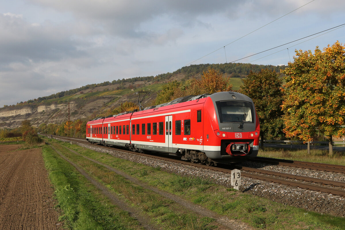440 307 war am 12. Oktober 2022 bei Thüngersheim auf dem Weg nach Würzburg.