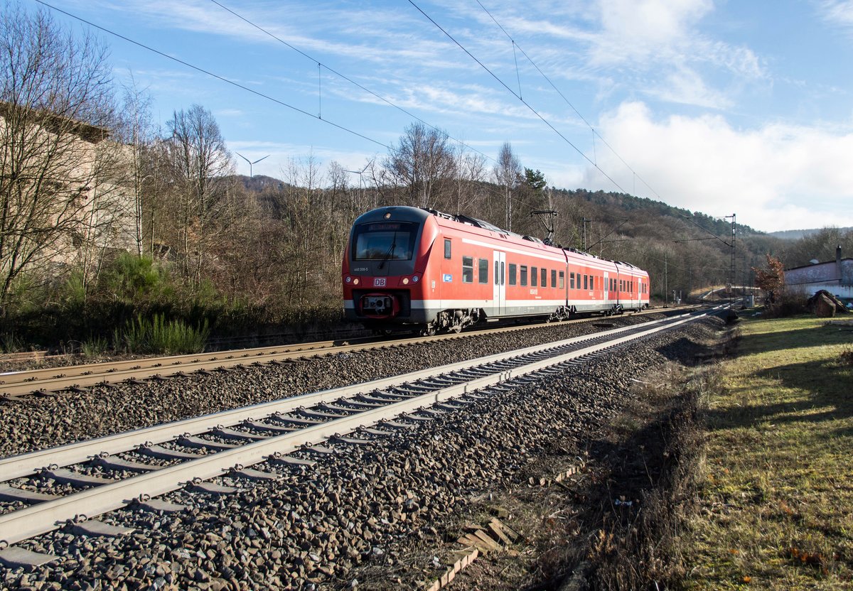440 308-5 ist als R3 von Flieden kommend nach Gemünden/M. unterwegs,gesehen am 15.12.16 bei Vollmerz.