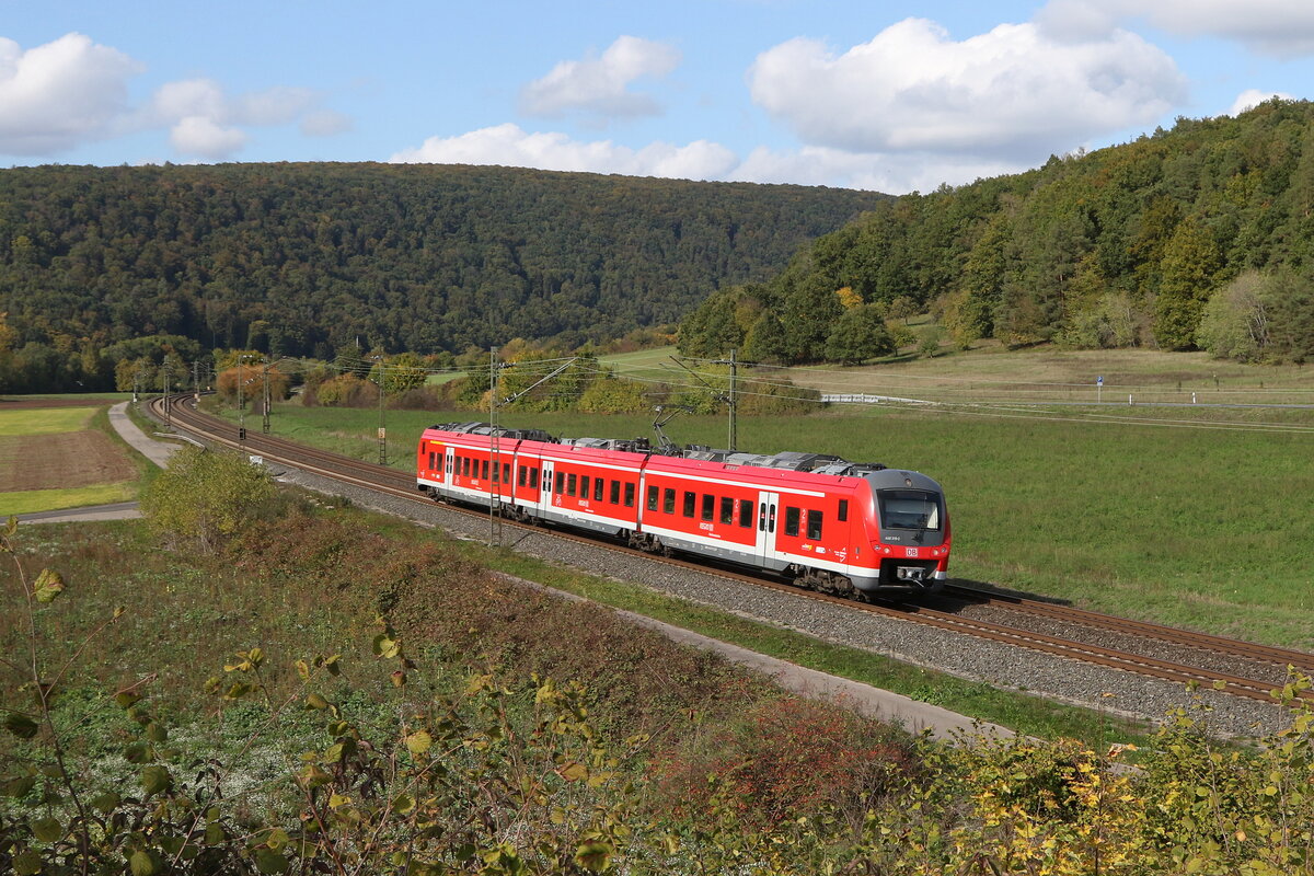 440 319 aus Gemünden kommend am 11. Oktober 2022 bei Harrbach am Main.