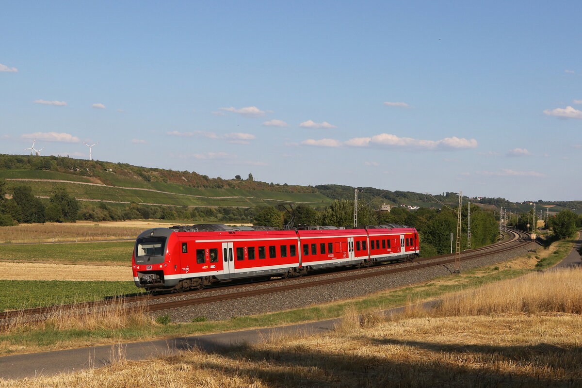 440 321 war am 4. August 2022 bei Winterhausen in Richtung Würzburg unterwegs.