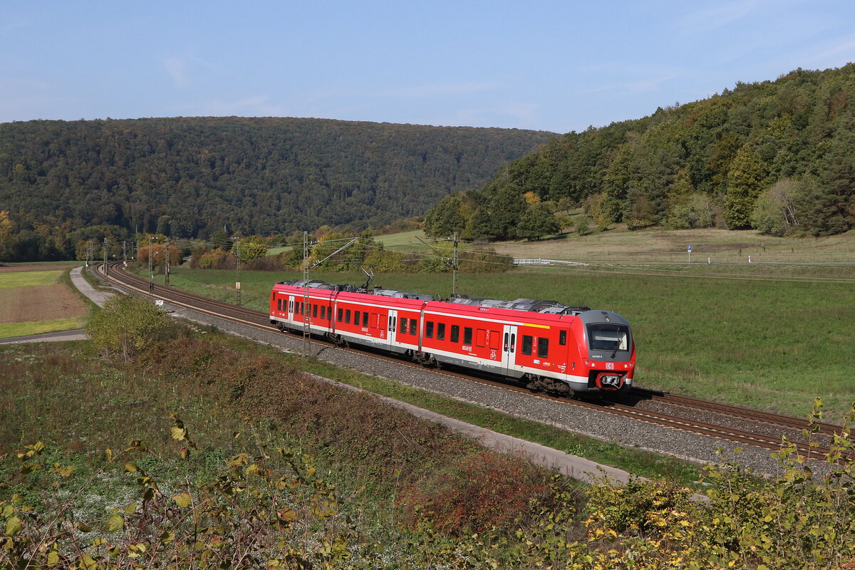 440 325 aus Gemünden kommend am 12. Oktober 2022 bei Harrbach am Main.