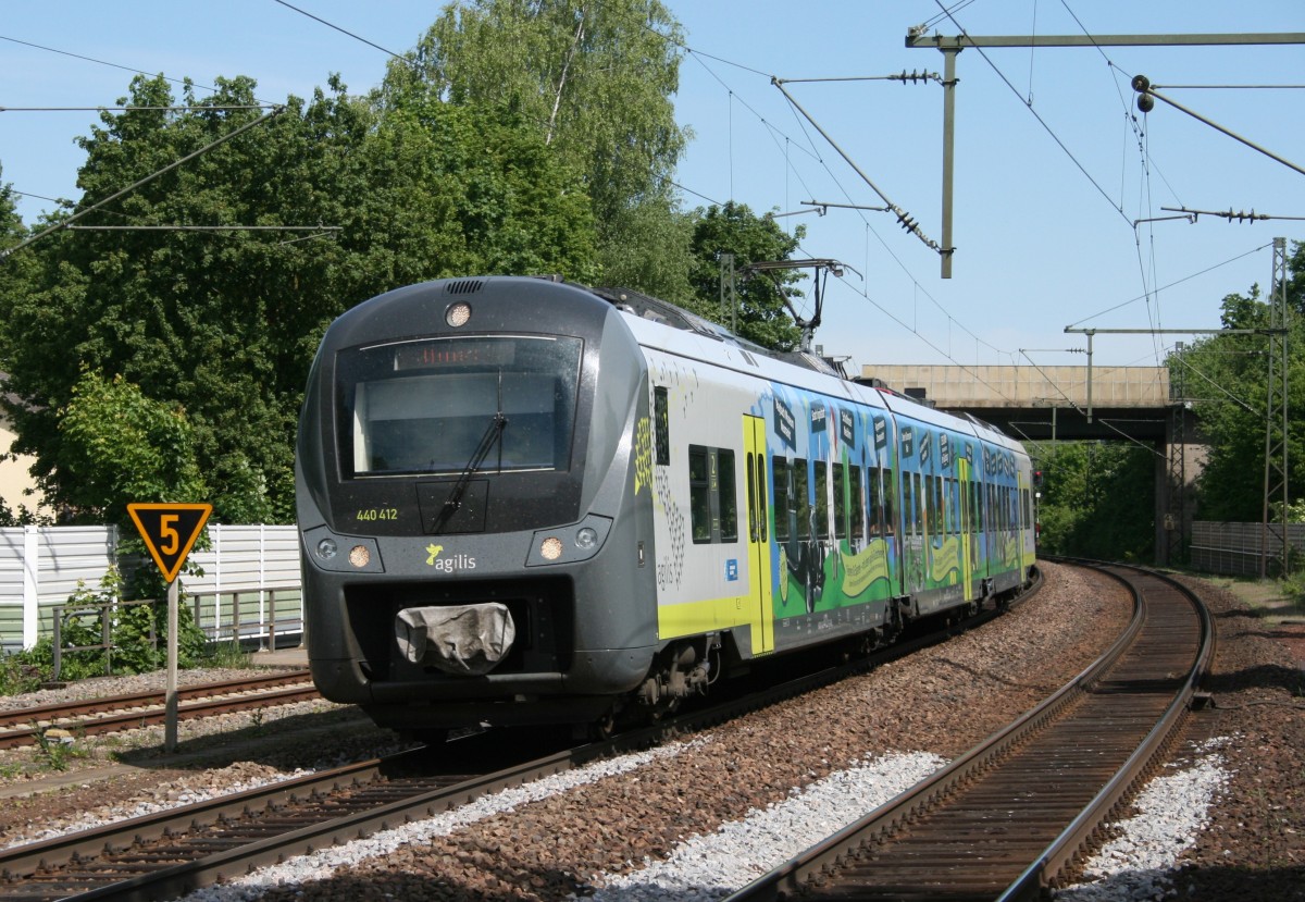 440 412 als ag 84418 (Plattling–Neumarkt) am 21.05.2014 in Seubersdorf, aufgenommen vom Bahnsteigende