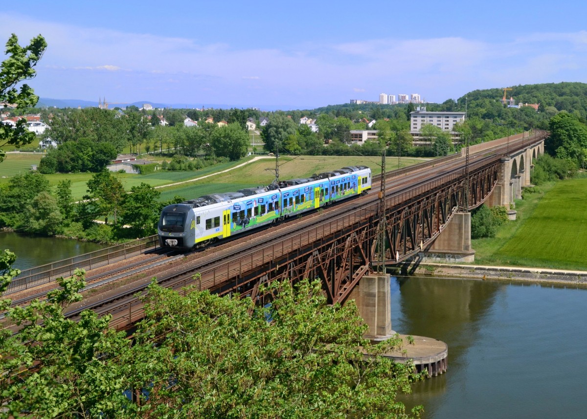 440 412 als Ag nach Neumarkt (Oberpfalz) am 21.05.2014 auf der Mariaorter Brücke bei Regensburg-Prüfening.