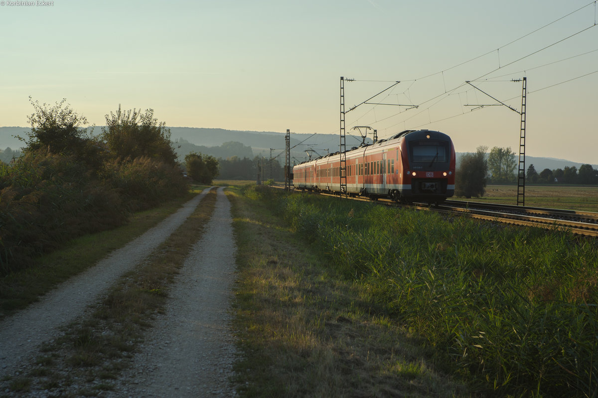 440 539 + 440 323 mit der RB58125 von Würzburg nach Treuchtlingen bei Wettelsheim, 24.09.2016