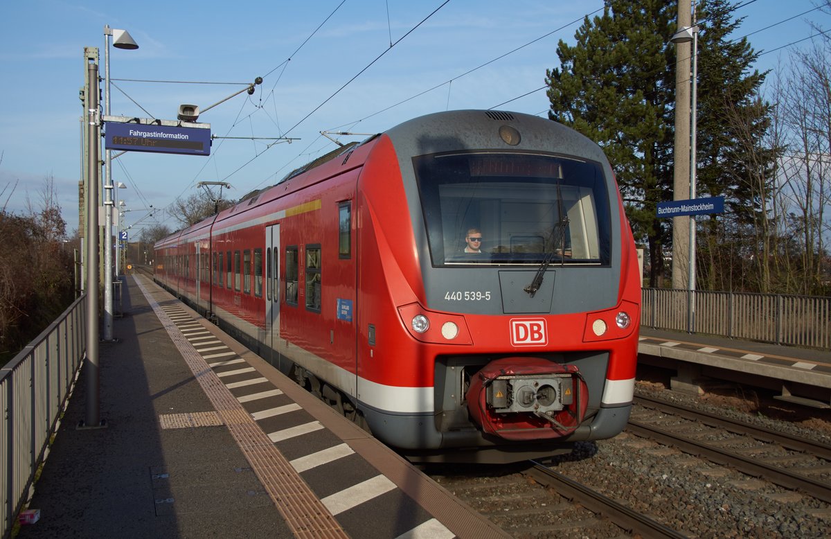 440 539-5 steht hier am 10.01.2018 als RB im Bhf. von Buchbrunn-Mainstockheim um weiter in Richtung  Kitzingen zu fahren.
