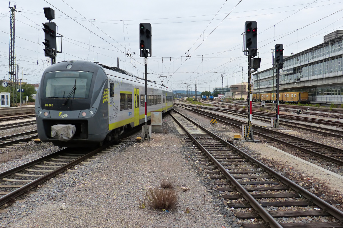 440 602 beim Verlassen von Regensburg Hbf Richtung Neumarkt 11.06.2016