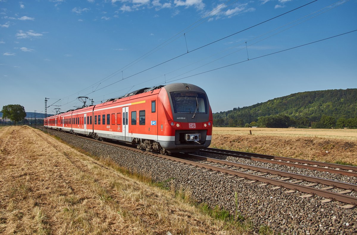 440 806-8 ist als RB auf dem Weg in Richtung Gemünden,gesehen am 25.07.2018 bei Retzbach-Z.