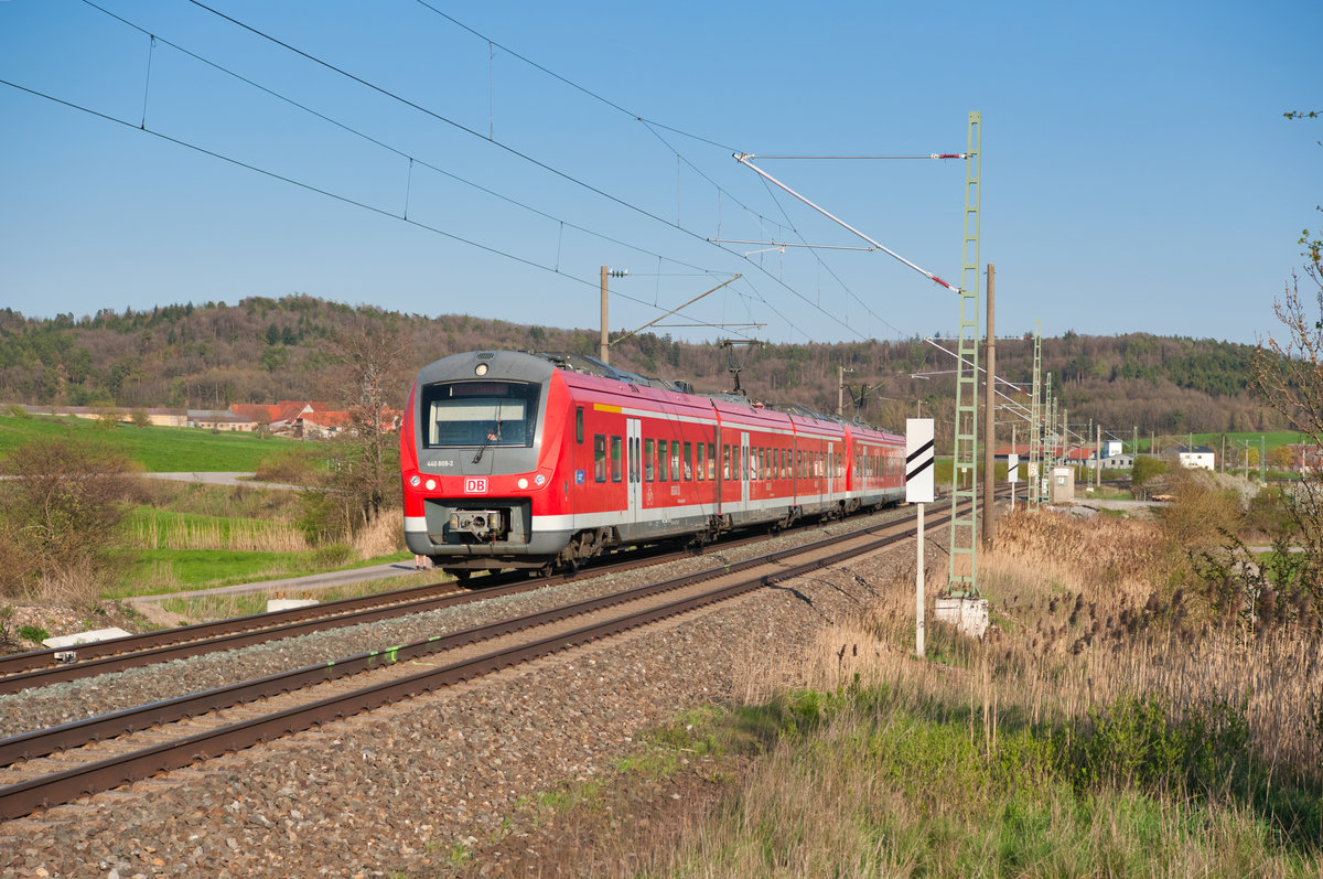 440 808 als RB 58126 von Treuchtlingen nach Würzburg Hbf bei Oberdachstetten, 18.04.2019