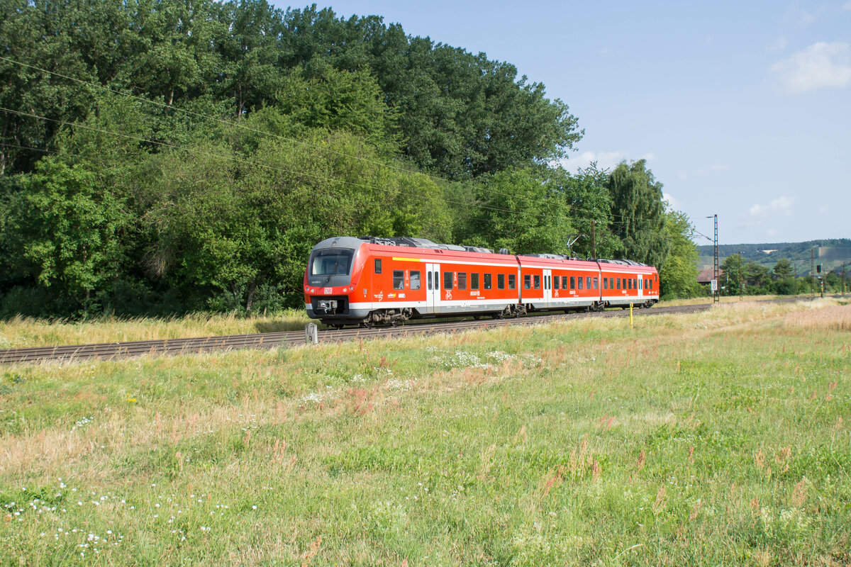 440 809-2 als RB in Richtung Würzburg/M. unterwegs,gesehen am 04.07.2023 bei Himmelstadt.