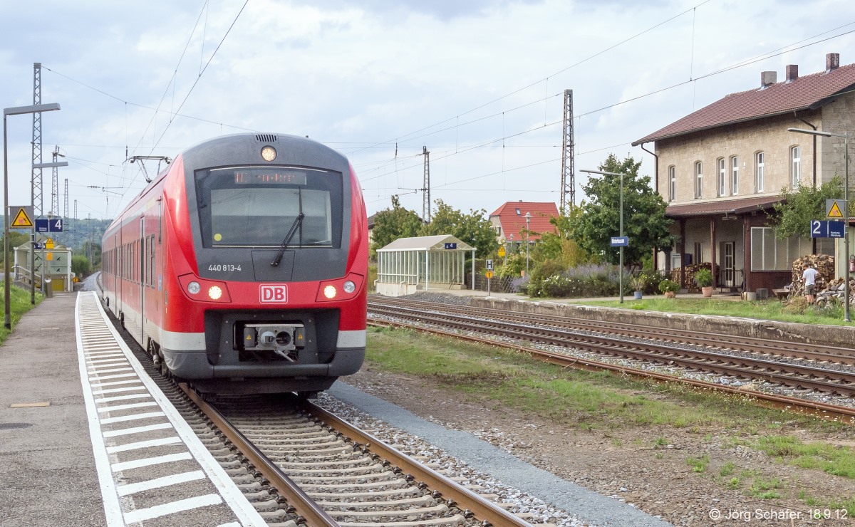 440 813 erreichte am 18.9.12 als RB von Gemünden nach nach Treuchtlingen den Bahnhof Winterhausen. 