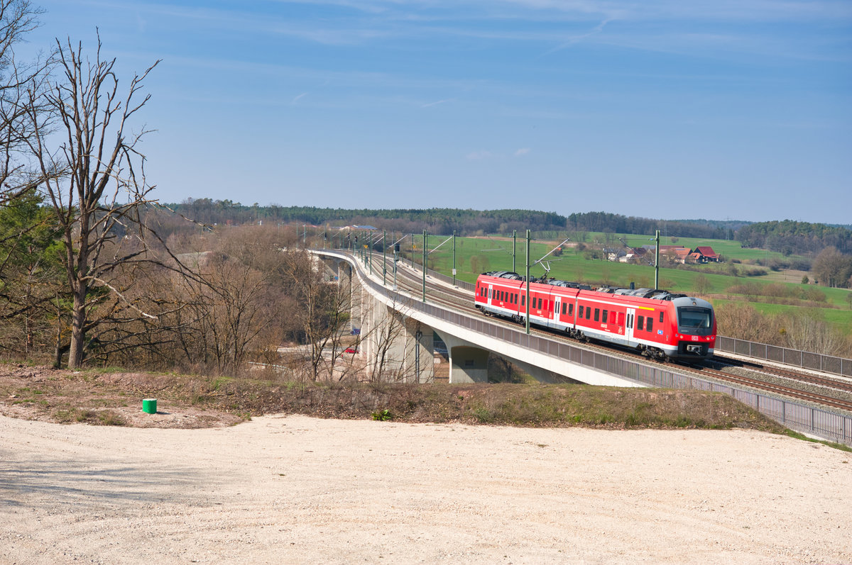 440 819 als RB 58801 von Neustadt a. Aisch Bahnhof nach Nürnberg Hbf bei Emskirchen, 30.03.2019