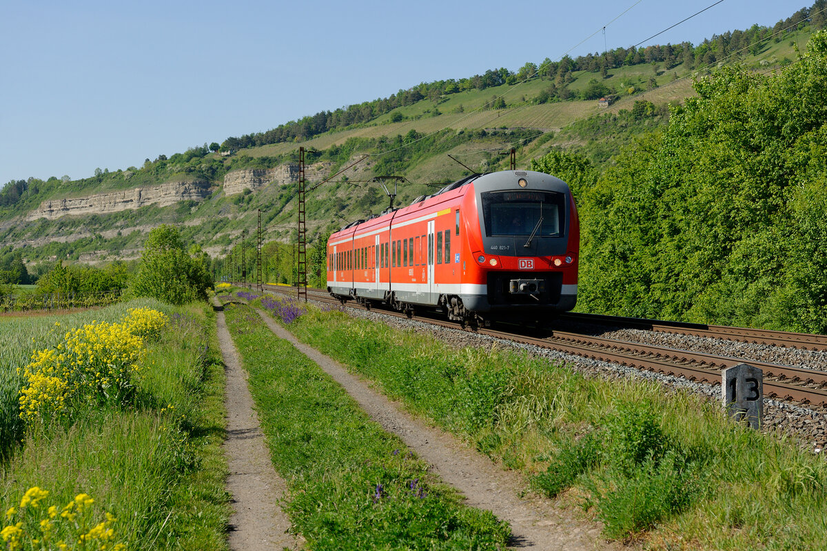 440 821 als RB 58057 (Jossa - Bamberg) bei Thüngersheim, 07.05.2020