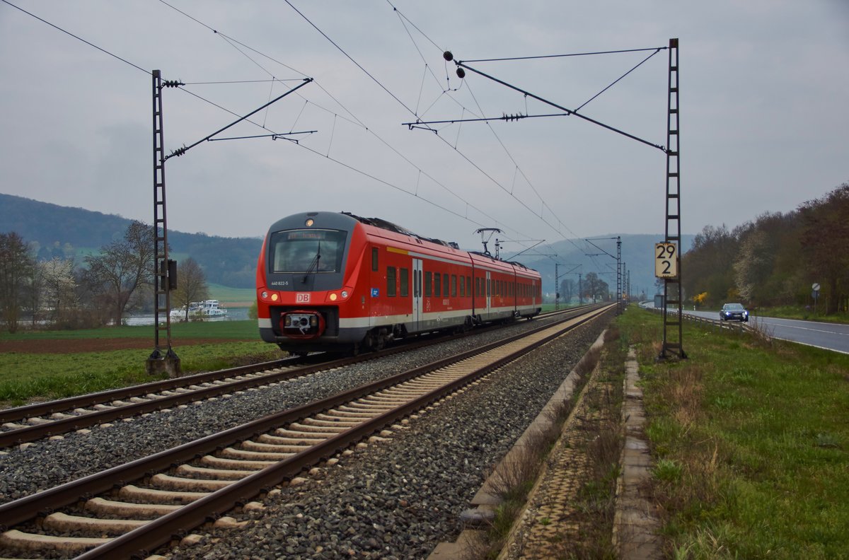 440 822-5 als R1 in Richtung Würzburg unterwegs gesehen am 12.04.16 bei Gambach.
