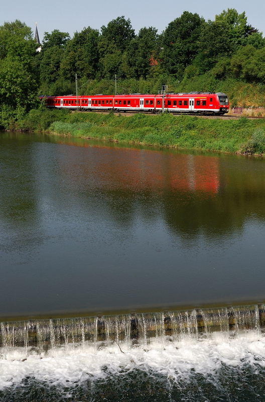 440 xxx mit RE 4064 in Volkmannsdorf (03.08.2013)