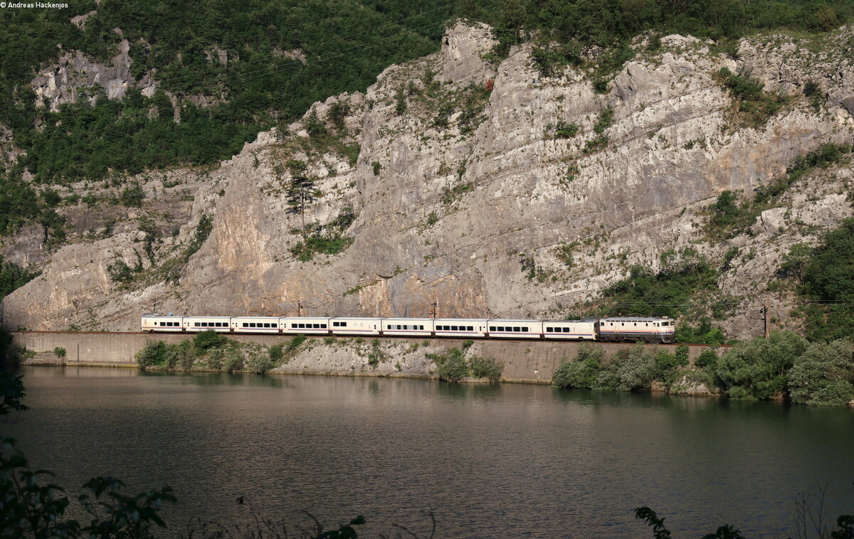 441 903 mit dem B 720 (Mostar - Sarajevo) bei Grabovica 13.6.22