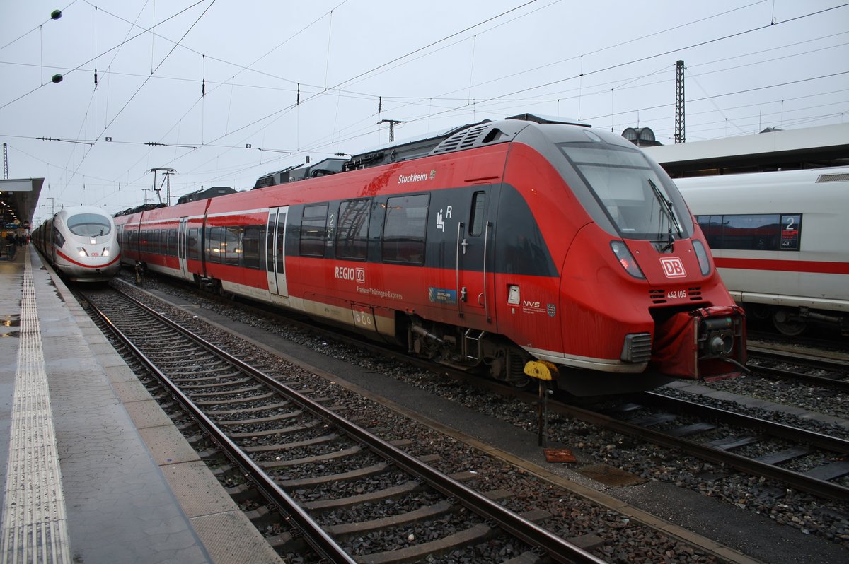442 105-3  Stockheim  steht am 28.12.2017 als Leerzug im Nürnberger Hauptbahnhof.