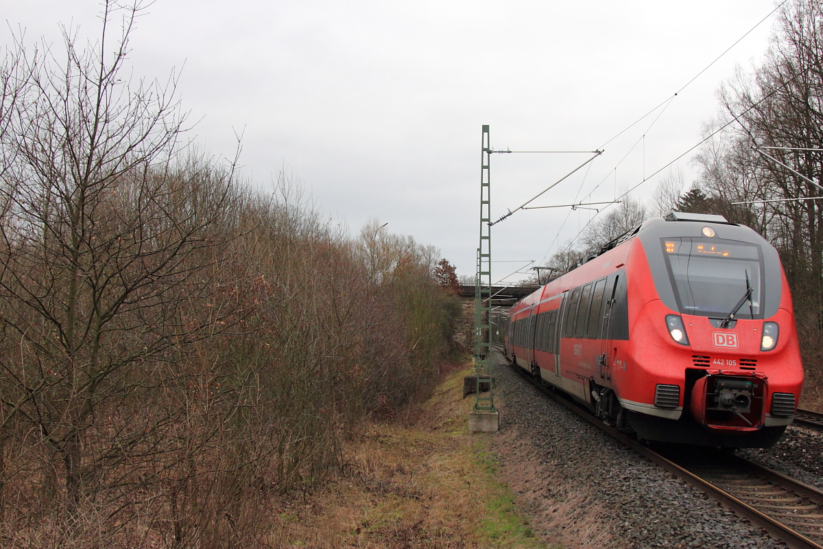 442 105 DB Regio in Michelau/ Oberfranken am 23.12.2015.