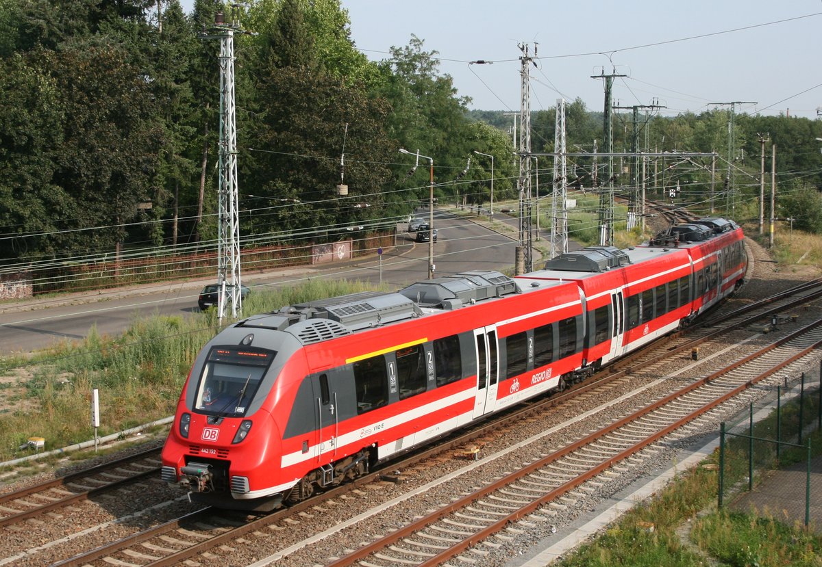 442 152 als RB 28961 (Elsterwerda-Biehla–Dresden Hbf) am 14.08.2015 in Elsterwerda