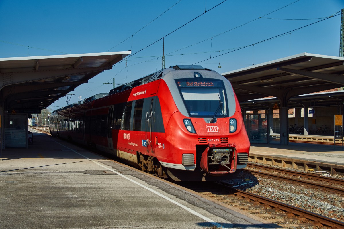 442 275 als RE 29357 ist in Richtung Bad Staffelstein unterwegs gesehen am 17.03.16 im Bhf.Coburg.
