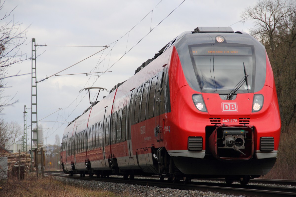 442 276 DB Regio bei Michelau am 28.02.2014.