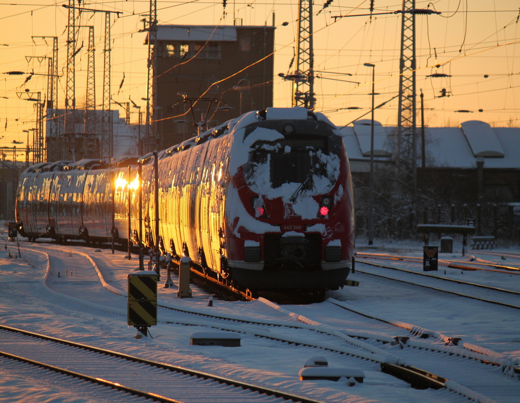 442 340 stand am 29.12.2014 arbeitslos im Rostocker Hbf rum.