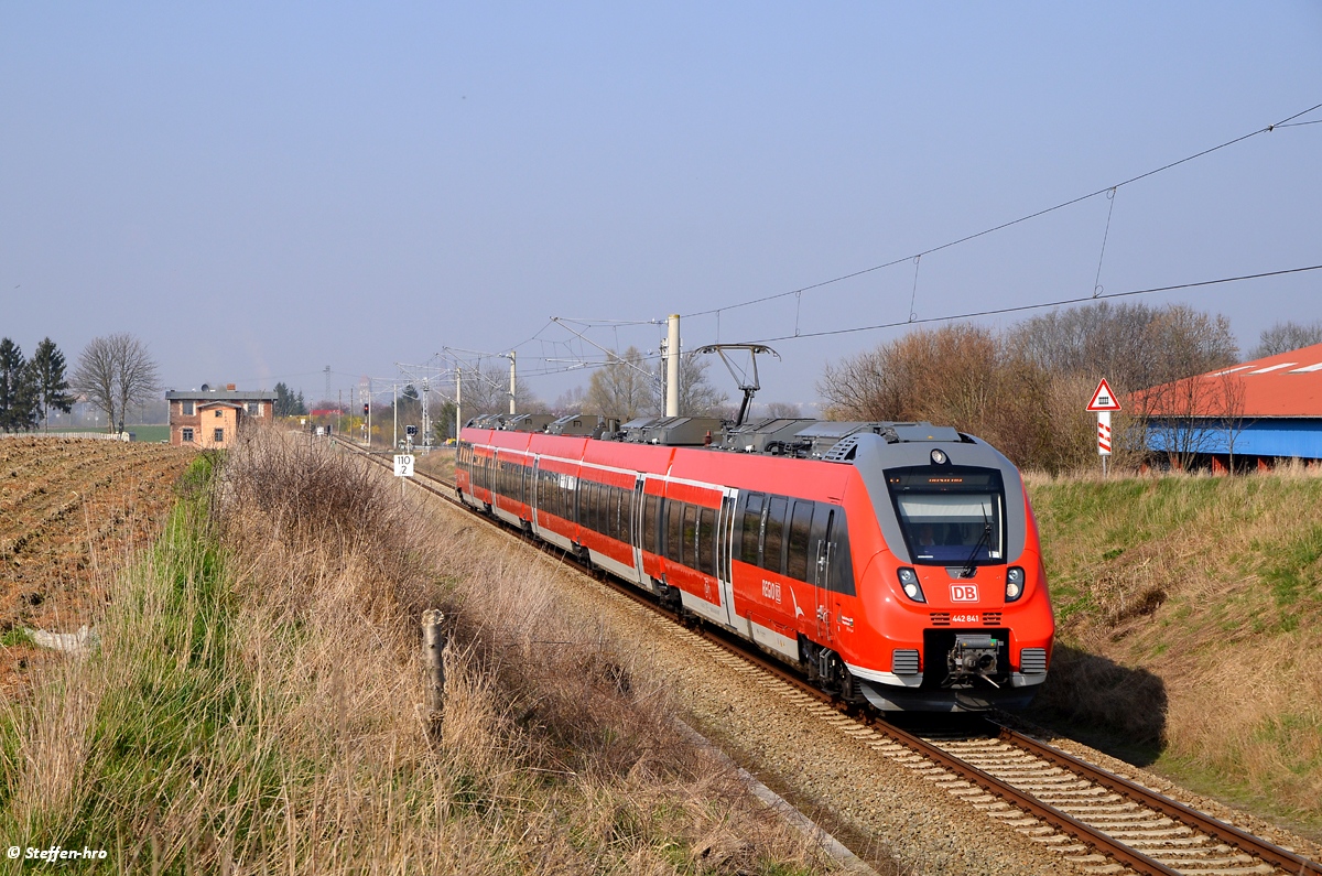 442 341 am 29.03.14 als S3 aus Rostock über Laage nach Güstrow in Gragetopshof