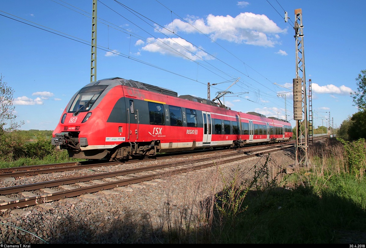 442 602 (Bombardier Talent 2) der S-Bahn Mitteldeutschland (DB Regio Südost) als S 37752 (S7) von Halle(Saale)Hbf Gl. 13a nach Halle-Nietleben fährt in der Saaleaue bei Angersdorf auf der Bahnstrecke Halle–Hann. Münden (KBS 590). [30.4.2018 | 18:05 Uhr]