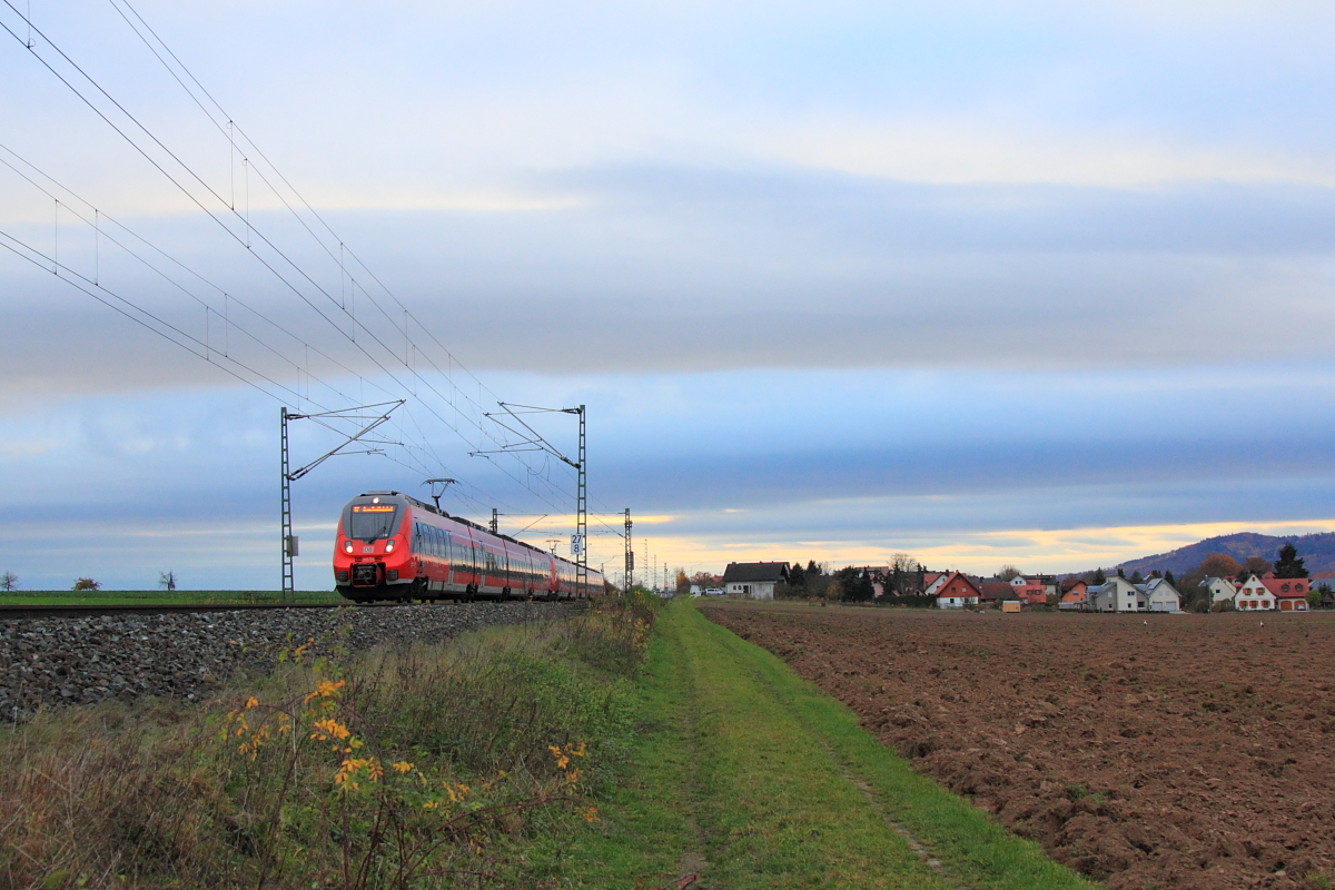 442 608 DB Regio bei Lichtenfels am 10.11.2015.