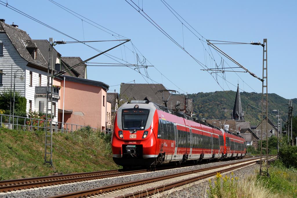 442 708 hat als RB 81 (RB 12114)den Hp. Pommern soeben verlassen (06.08.2020).