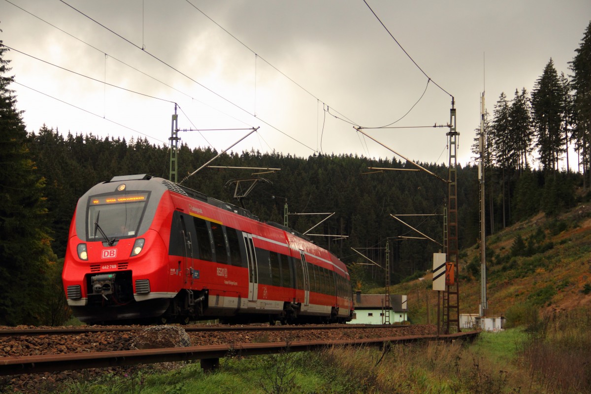 442 769  Ludwigstadt  im Frankenwald bei Steinbach am 09.10.2015.