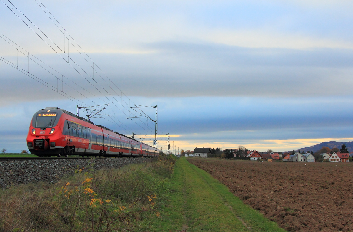 442 770 DB Regio bei Lichtenfels am 10.11.2015.